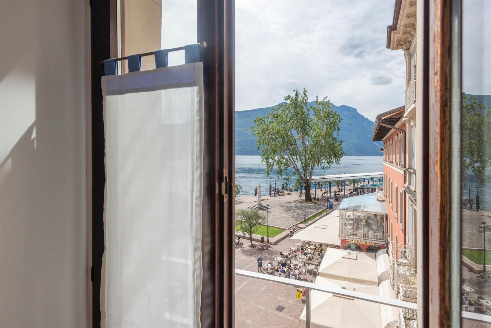 Casa La Torre, The View On The Lake Riva del Garda Exteriér fotografie